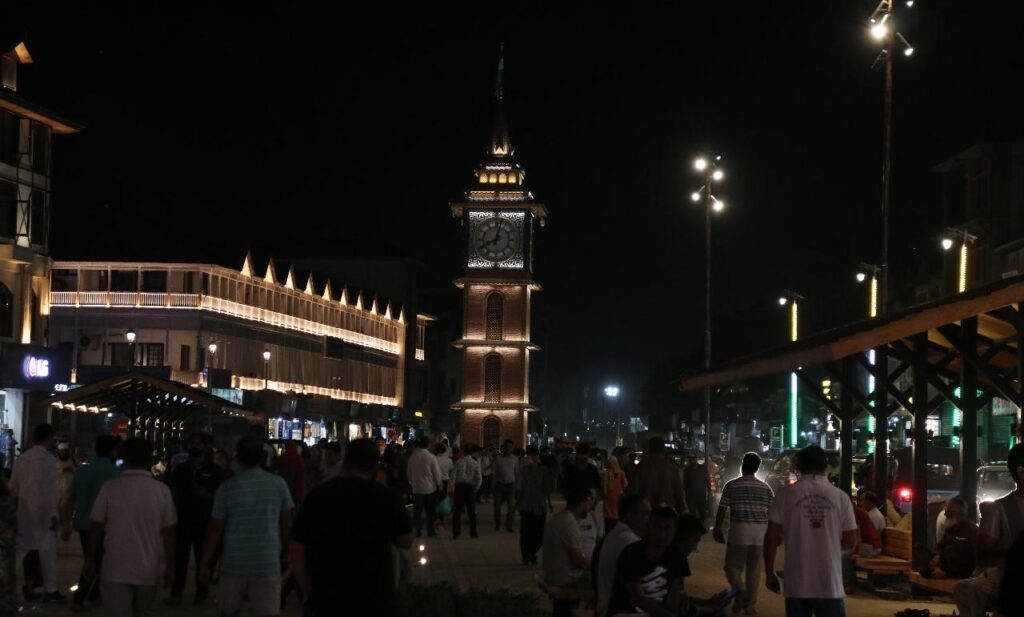 LAL CHOWK SRINAGAR