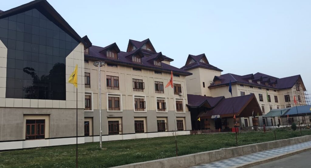 GMC Anantnag cardiologist denies allegations, seeks fair probe GMC Anantnag
